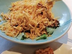 -八府香鸭·啫啫煲(华山路店)