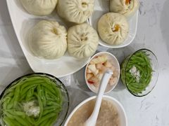-李与白包子铺(桐梓林店)