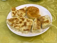 芝麻炝饼-东伊顺(高银街店)