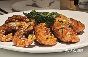 Mint Sauce Pan-Fried Tiger Prawn