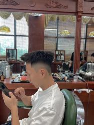 -尼特斯男士发型馆