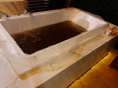 -爱乐国际温泉水疗会