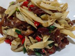 -三湘四水正宗湘菜(君峰路店)