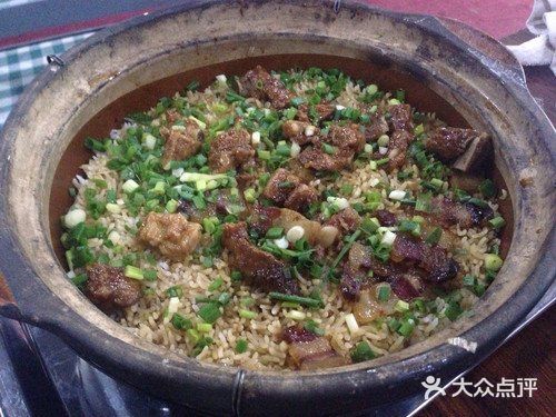 鸽旺庄(客村店)香芋腊味煲仔饭图片