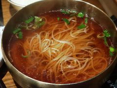 热汤冷面-韩阳王石板烤肉