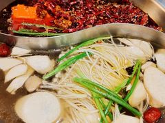 -沸炉重庆老火锅(军事博物馆店)