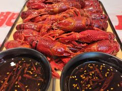 -肥肥虾庄·金牌油焖大虾(汉口城市广场店)
