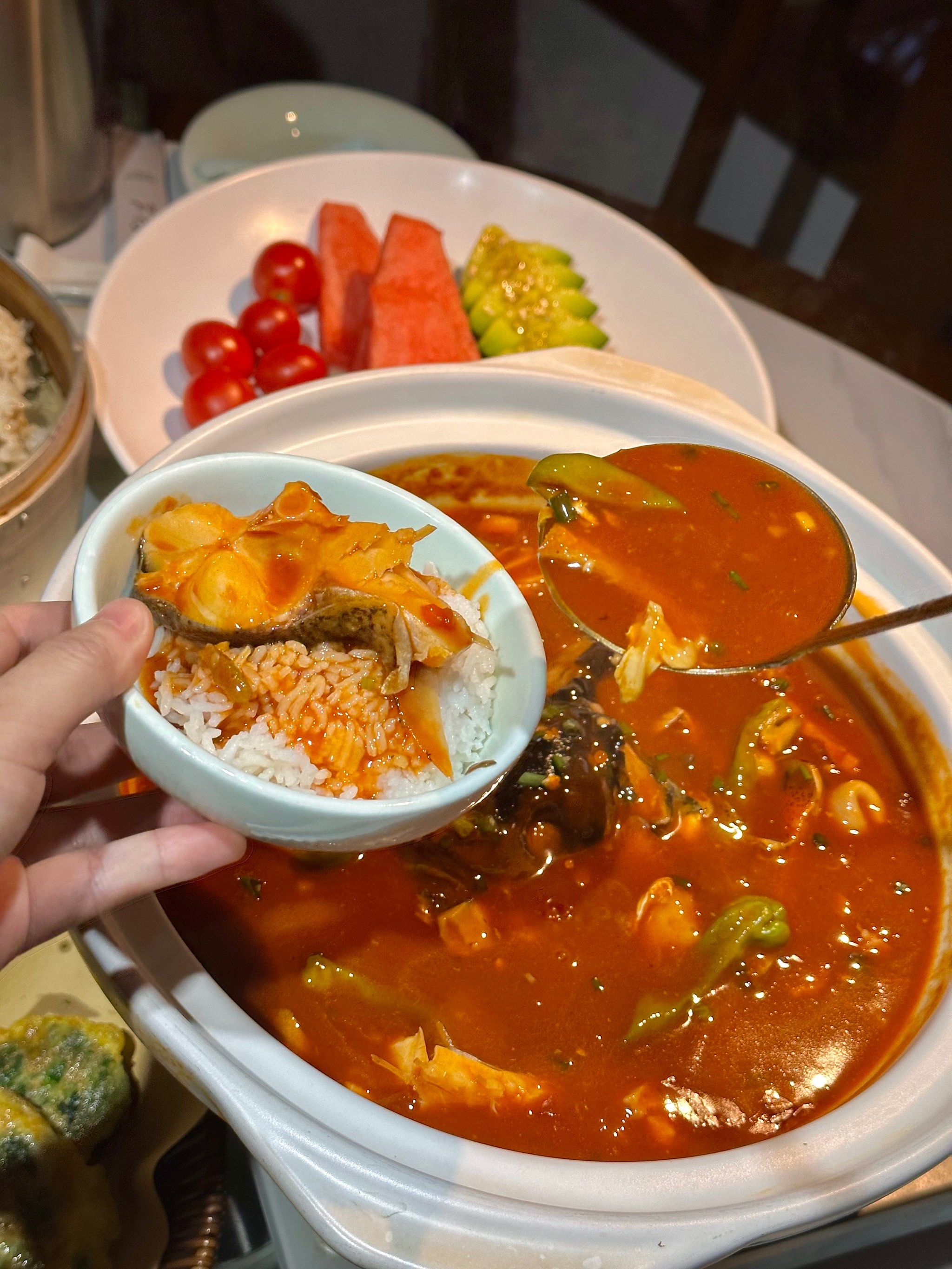 谁懂这碗鱼头泡饭的含金量呀!