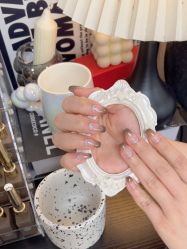 -芊屿芊浔美甲