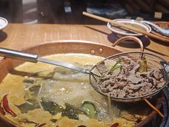 -洱火云南酸菜牛肉火锅(石景山当代商城店)