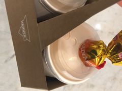 拿鐵-Manner Coffee(芮欧百货店)