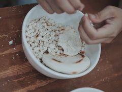 掰好的馍-刘信牛羊肉小炒泡馍(回民街店)