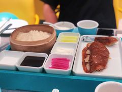 姚姚北京烤鸭-姚姚酸菜鱼·金戈戈香港豉油鸡(喜荟城联名店)