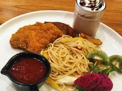 -more than meow吴止猫主题餐厅(承德 中船汇店)