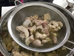 碳炉骟鸡鸡煲-广宁炭炉鸡煲·富临门饭店