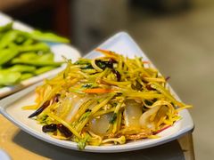 -万里闯关东铁锅炖菜馆(高新旗舰店)