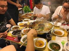 -佰人王串串香火锅(洋珠巷店)