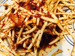 -云海肴·汽锅鸡·云南菜(天山百盛优客店)