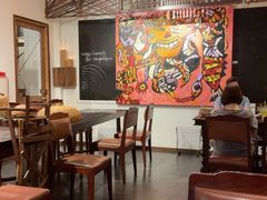 -Cuc Gach Quan Restaurant