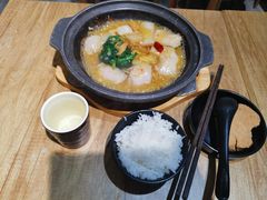 -极有家小鱼小鸡石锅煲(佳兆业店)
