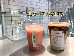 草莓波波-RWORK·COFFEE(滨江店)