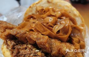 Meat-filled Flatbread with Egg and Tofu Skin