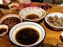 -琥珀老六龙虾(四里河店)