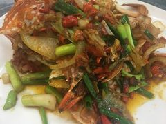 香辣蟹，椒盐虾-覃记海鲜美食餐厅