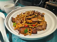 萝卜干腊肉-呷湘厨·家宴·鱼汤捞饭(津南店)