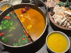 -三出山火锅(南京万象天地店)