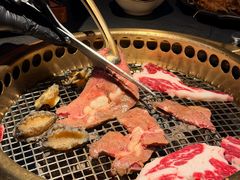 -铭牛烧肉·和牛海鲜自助(高新月牙湖店)