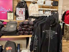 -Hollister(天环广场店)