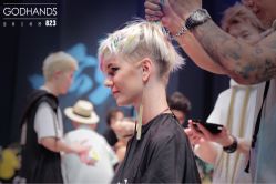 -Godhands美发设计沙龙