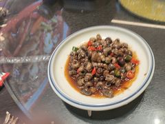 -川流不息·地道川菜·小龙虾(松东路店)