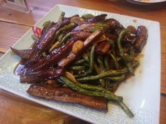-闯关东东北农家菜(崂山石老人店)