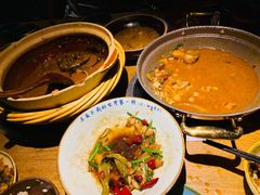 -吃饭皇帝大土家民族菜(正大广场店)