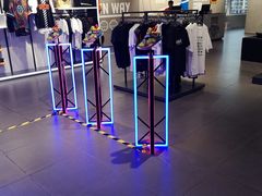 -李宁(苏州中心店)