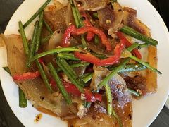 -周老三跷脚牛肉·全牛火锅(非遗传承店)