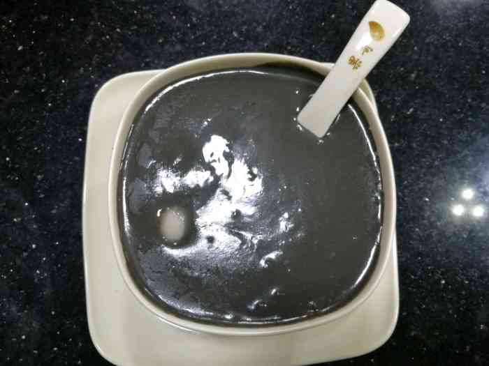 果哥港式甜品屋(流塘店)-"之前和朋友特地去的,除了服务还行其他一般.