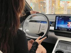 -小鹏汽车体验中心(苏州龙湖狮山天街店)