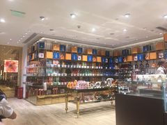 零售区-VENCHI 闻绮(北京国贸商城店)