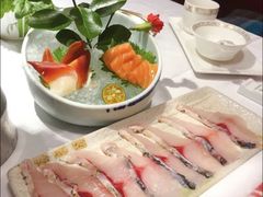 -泓炙颐凤鲜海鲜火锅料理(桐乡店)