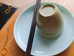 -明何记涮牛肚(品牌首店隋唐植物园南门古城路店)