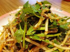 酸辣萝卜丝-兔槽江湖菜·重庆璧山兔(水围店)