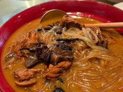 小鸡炖蘑菇-关东小磨东北菜(上海长风大悦城店)