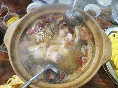 -威邵鸡煲(西华路总店)