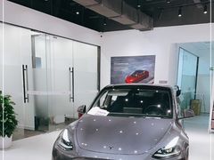 -TESLA 特斯拉(北京颐堤港体验店)