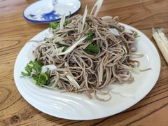 -溢心园香河肉饼总店