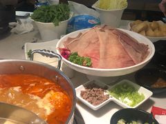 -左庭右院鲜牛肉火锅(浦江欢乐颂店)