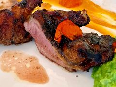 香烤乳鸽配青豆碎佐旱金莲花醋汁-Jean Georges